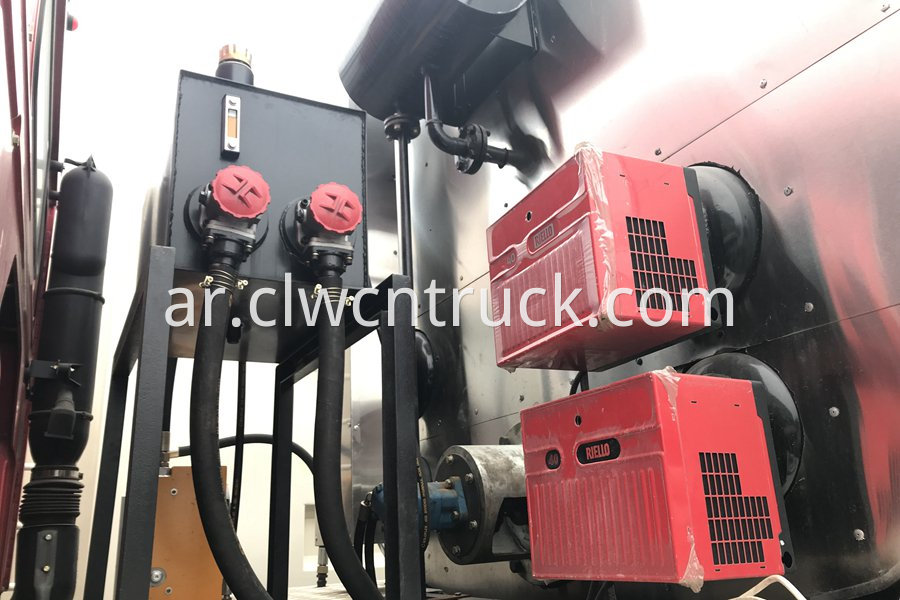 Chip Sealing Tank Truck 8